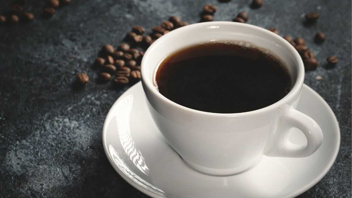 kawa z kostką cukru - śniadanie na diecie kopenhaskiej