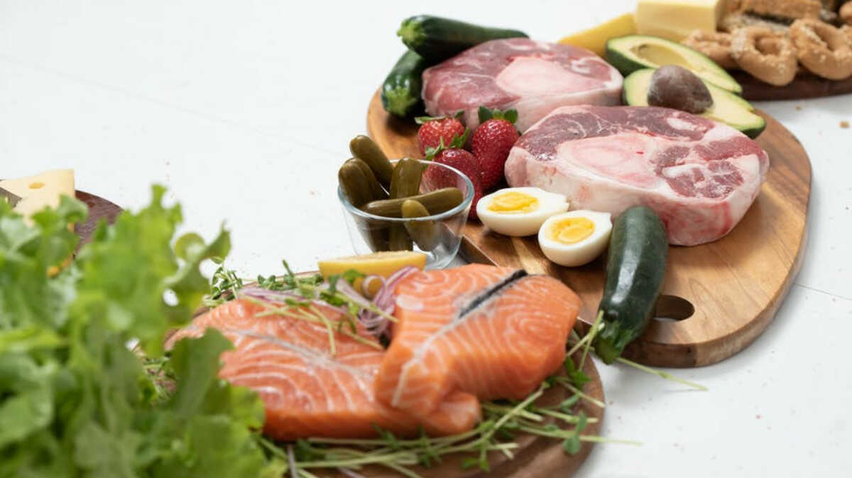 mięso, ryby, jaja – źródła białka i tłuszczu w diecie ketogenicznej 